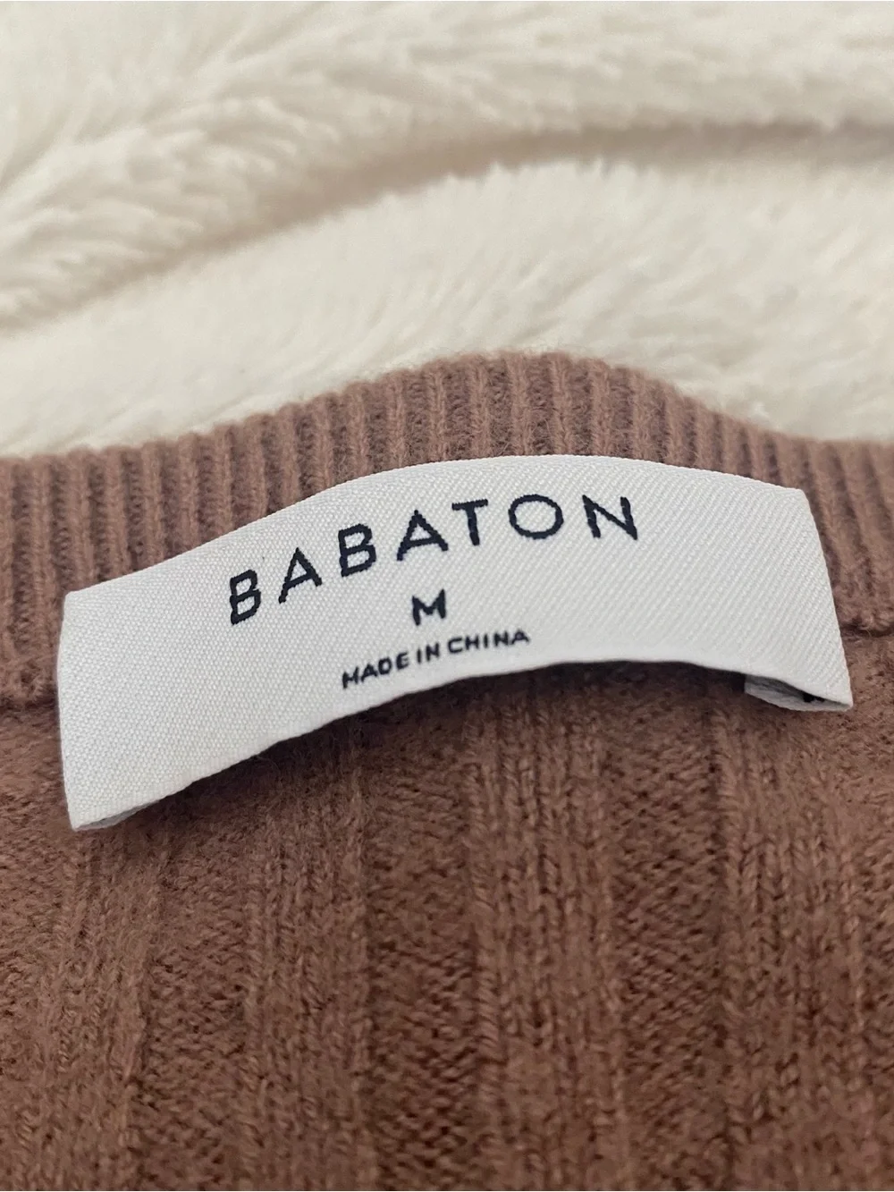 Babaton Aritzia ribbed brown cropped sweater Sz M